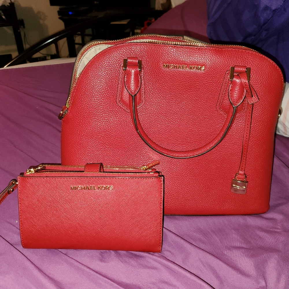 Michael Kors purse and matching wallet